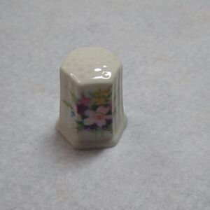 Vintage Floral Ceramic Thimble